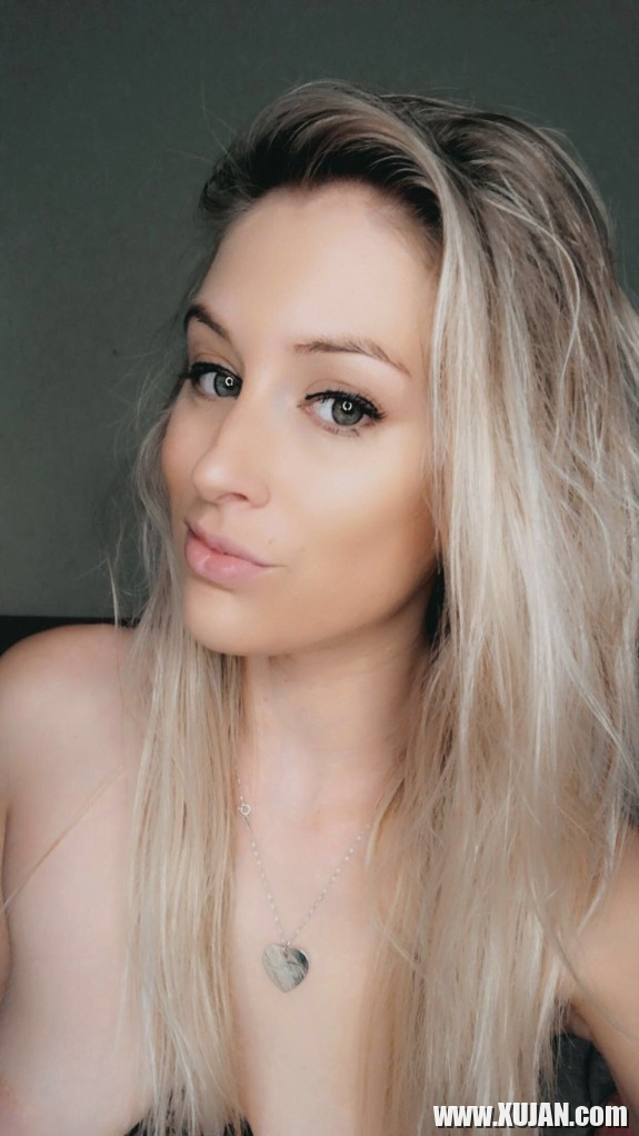 Sneakygirls Selfie Book - Photo #2855247