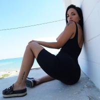 Gorgeous babe Claudia Bavel baring it all