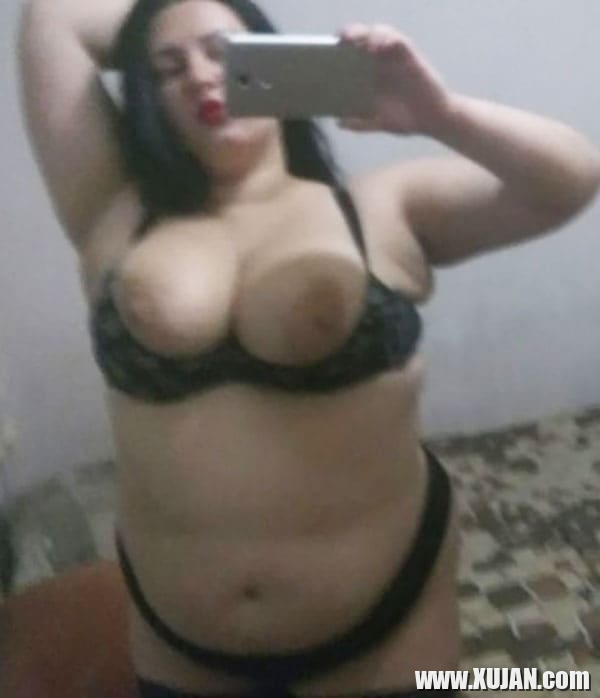 Khit charmandneri merk inqnuruynutyuny gulpaneri mej - Photo #2861554