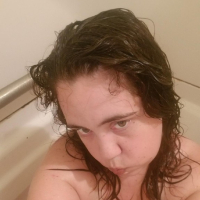 Mer ynkery Melissa n parunakum e Nudes Shes y pntrum e mets kakhovi kliry