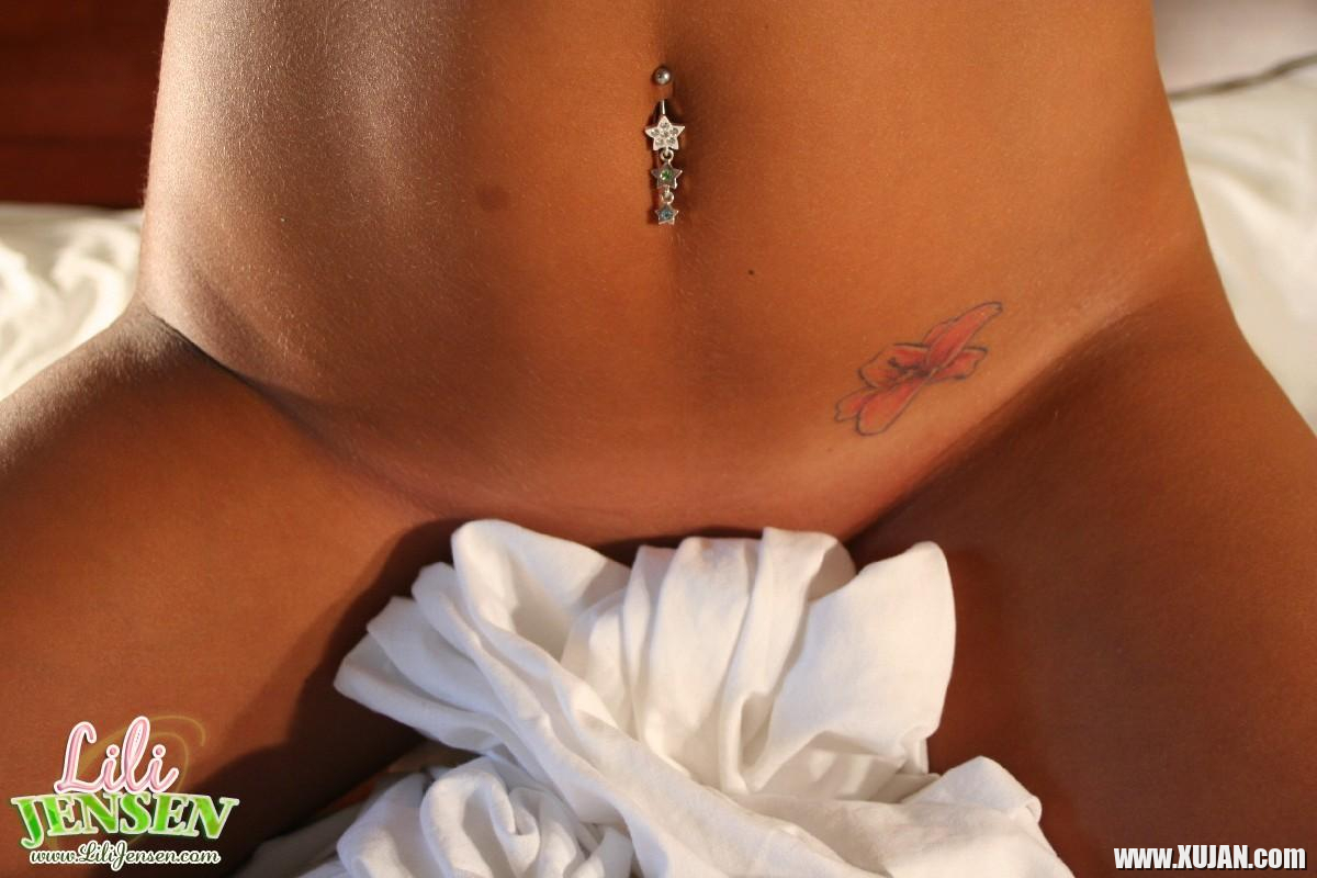 Lili loves to tease and loves to be cheeky - Photo #2866834