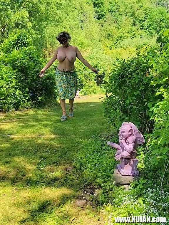 Hingshabti Momomys Repurposed Dildo Garden Walk Hughtited MILF siruhi - Photo #2870902