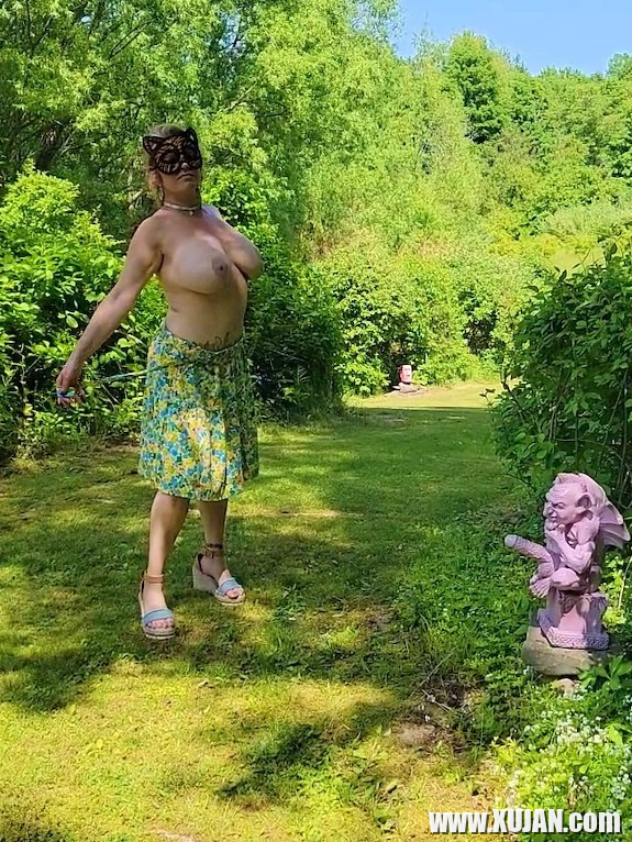 Hingshabti Momomys Repurposed Dildo Garden Walk Hughtited MILF siruhi - Photo #2870904