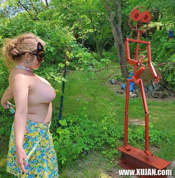 Hingshabti Momomys Repurposed Dildo Garden Walk Hughtited MILF siruhi - Photo #2870914