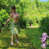 Hingshabti Momomys Repurposed Dildo Garden Walk Hughtited MILF siruhi