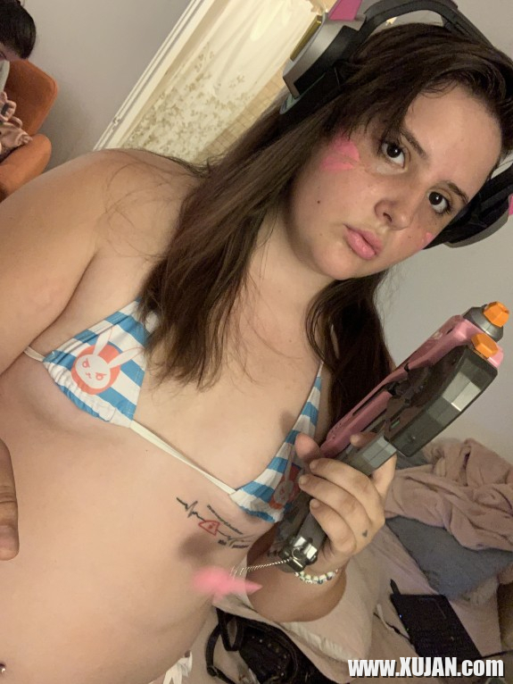 DVA Micro Bikini Cosplay - Photo #2872041
