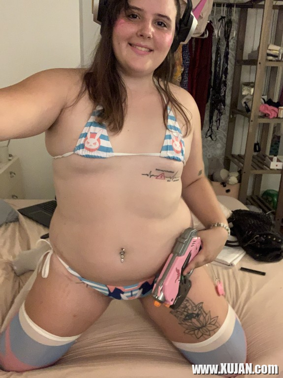 DVA Micro Bikini Cosplay - Photo #2872047