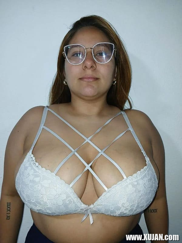 Caceden dumplings undressed in porn casting - Photo #2878622