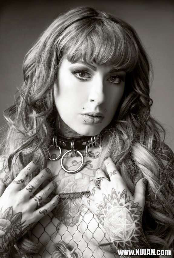 Sexy zvarchali fetish Dolly Tattooed Lesbian Dominatrix - Photo #2886071