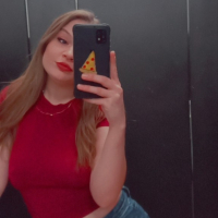 Hayelii nkarneri selfia