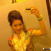 Pretty Young Girl y sirum e tstsel ev tsitsaghel Pov ochy