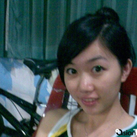 Pretty Young Girl y sirum e tstsel ev tsitsaghel Pov ochy