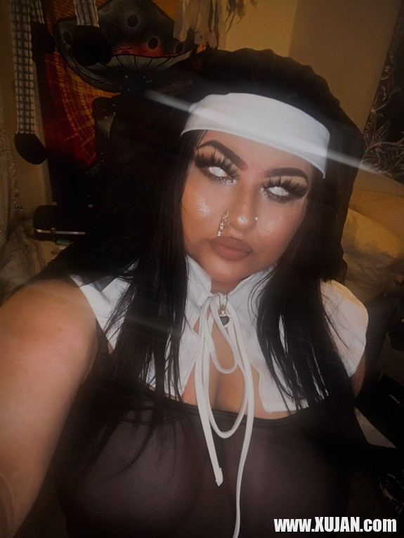 httpsfanslysheiszoee - Photo #2900800