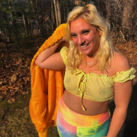 Flirty Blonde Babe trjel arevy