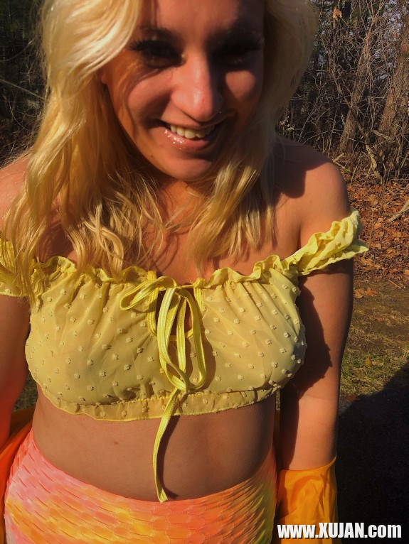 Flirty Blonde Babe trjel arevy - Photo #2901532