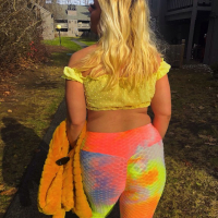Flirty Blonde Babe trjel arevy