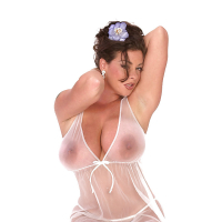 Sweet fat MILF Linsey Dawn McKenzie shows her huge hooters