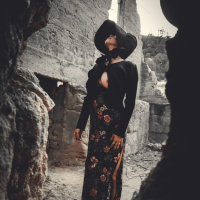 Yumi bolor tesaki
