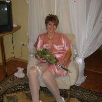 Rus harsnatsun nerkayatsnum e ir amusnu dimats