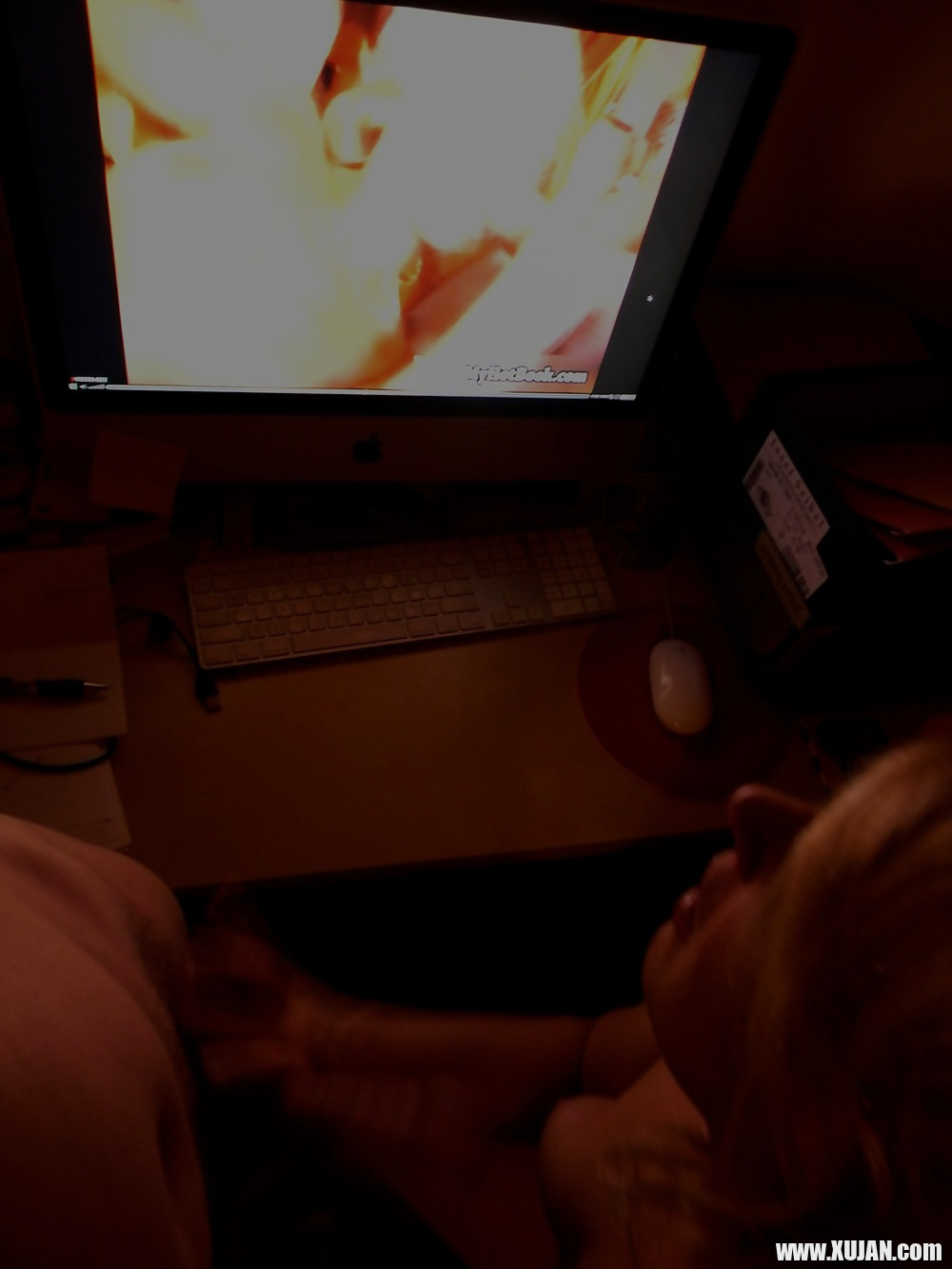 GF sucks my cock while she watches porn - Photo #2927248
