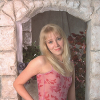 Just look at Lisas innocent look and see how she masturbates