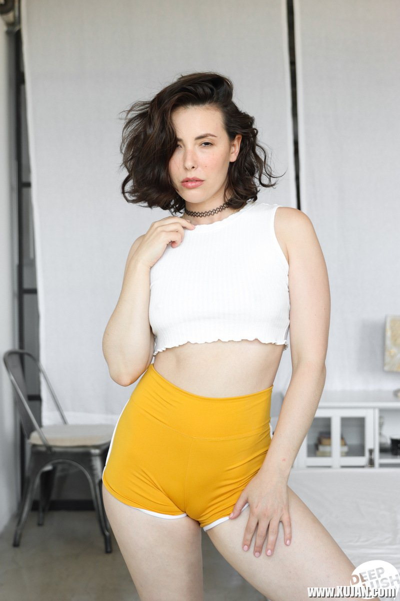 Brunette Casey Calvert gets fucked by Codey Steele for Deep Lush - Photo #2929020
