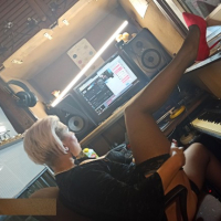 Hasun Bitch Aimee Paradise y ir gortsarqi tnayin studiayum