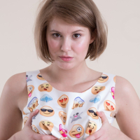 Elza Mia sherter merk e emoji zvarchanqi mijotsov