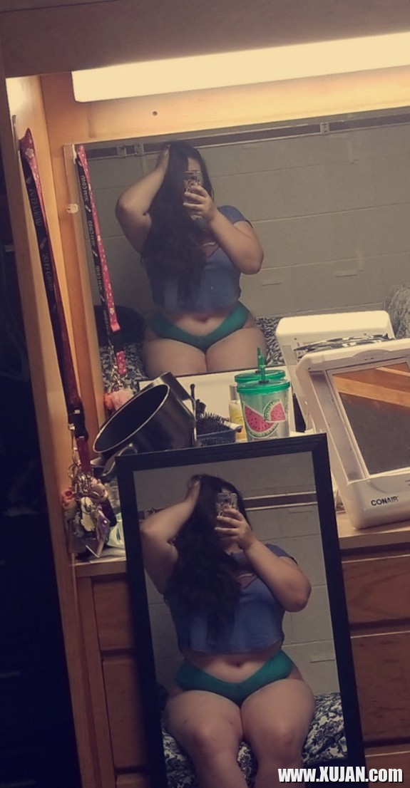 Dummy Thicc qoleji aghjik - Photo #2939221