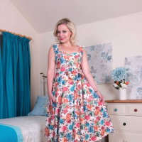 Miatseq Nyloned Anna Belle in hacheli wank i hamar