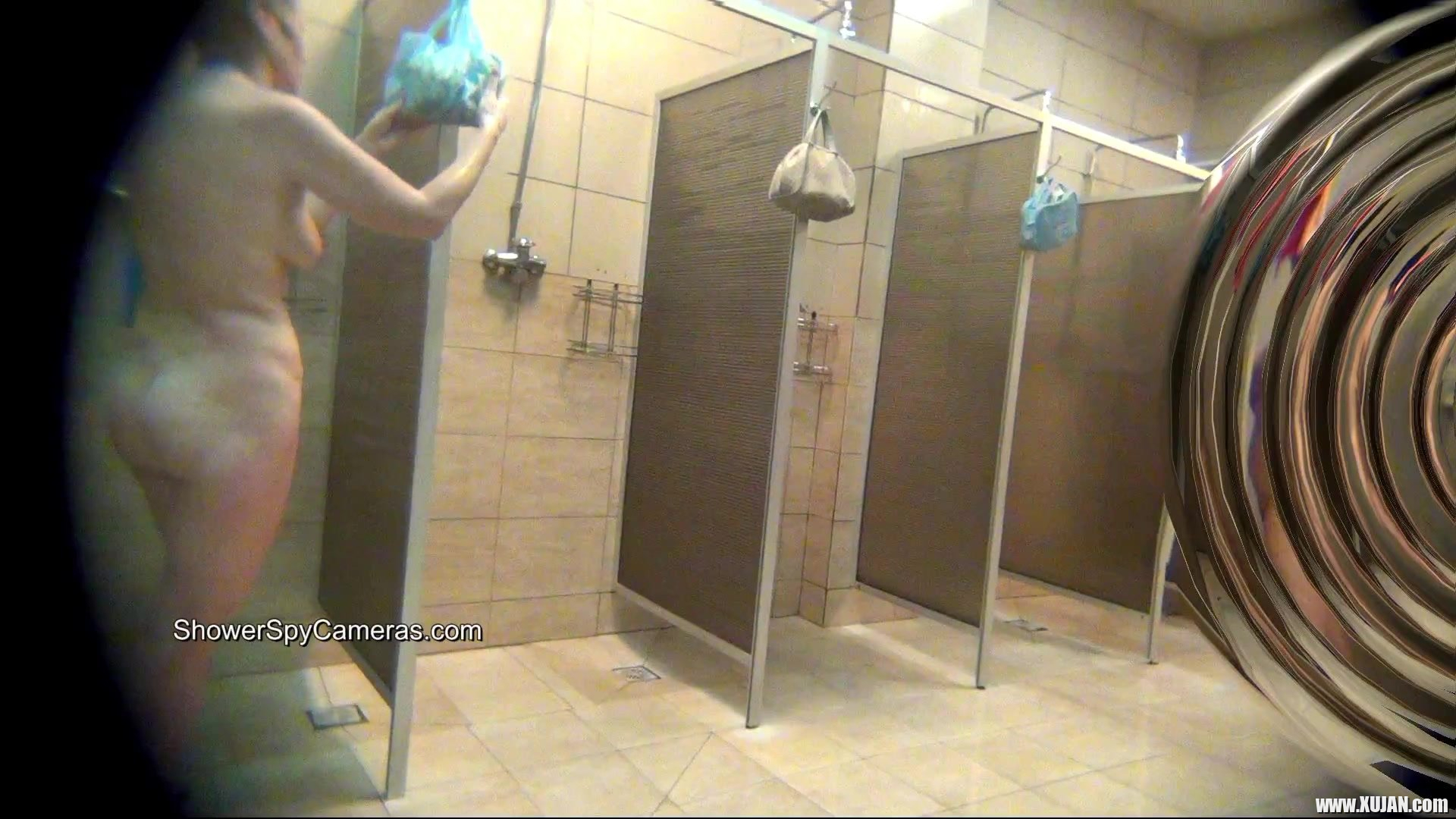 Taqnvats tesakhtsiknery kataryal en tsntsogh geghetskuhinerin gravelu hamar - Photo #2952825