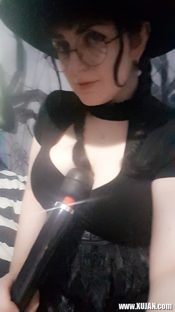 Chubby Witch y siro hmayqn e - Photo #2953994