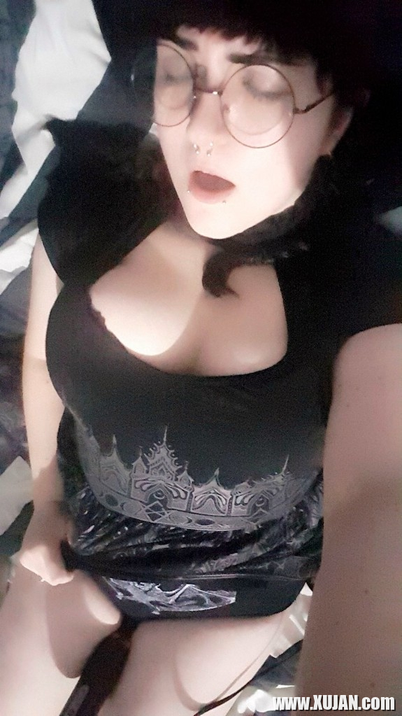 Chubby Witch y siro hmayqn e - Photo #2953997