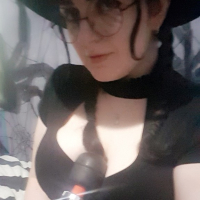 Chubby Witch y siro hmayqn e