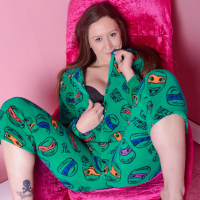 Pajama adorned babe Elouise Please baring big boobs before masturbating