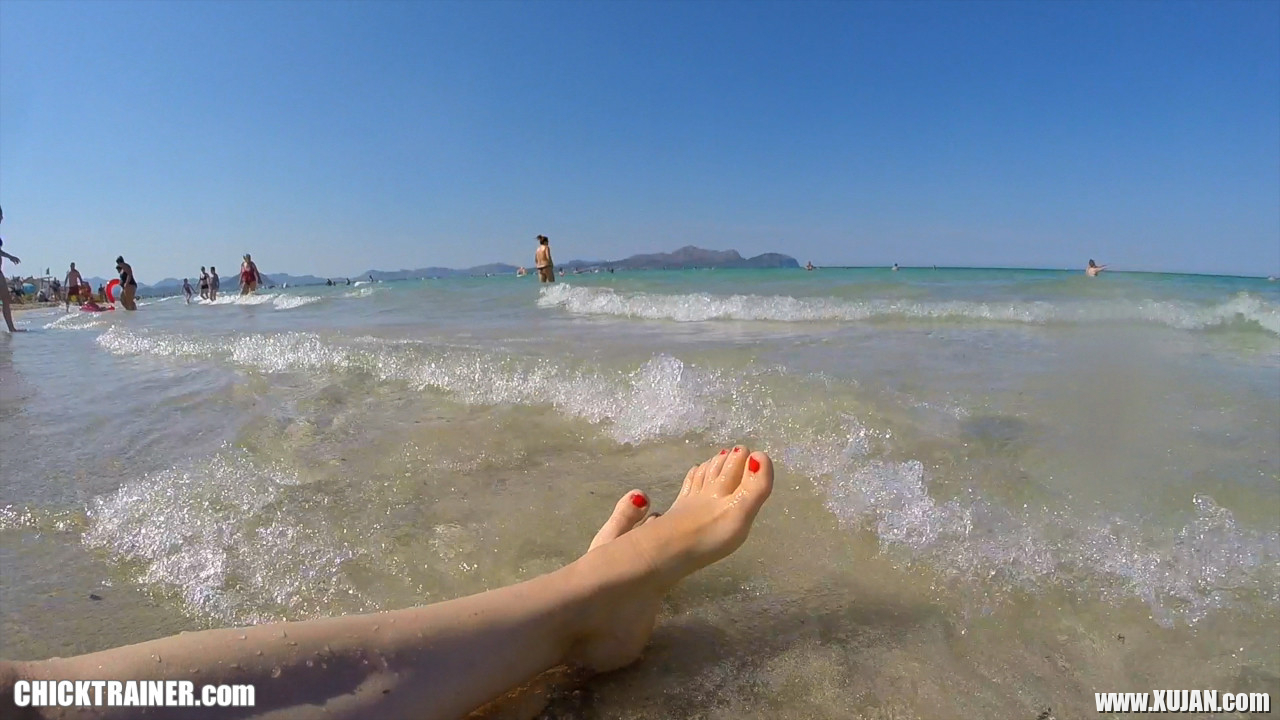 Bikini Big Tits Topless at the Beach Sexy feet swimming in the - Photo #2961427