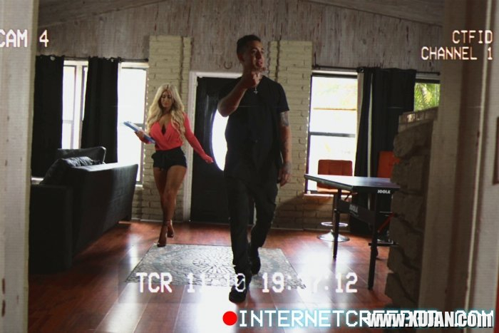Internetayin soghun vorymeghmatsnum e auditorin BAE - Photo #2963652