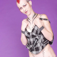 Girl Punk dzernasharzhvum e apake klirov
