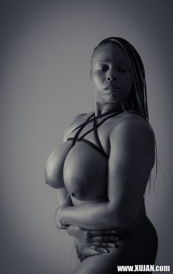 Noradzevutyan nerqnazgest Nude - Photo #2969629