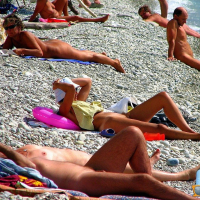 Sexy Babe Suntans ir qaghtsr pucy hanrutyan mej
