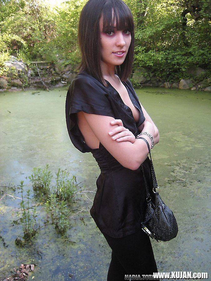 Pictures of Nadia getting ready for a sexy night on the town - Photo #2972292