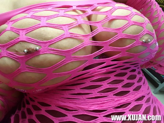 BBW Nirvana Lust in Pink Fishnet Outfit mets seqsual krtsqer geghetsik demqi BBW - Photo #2979831