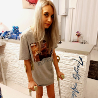 Kotrvats anklecast fetish
