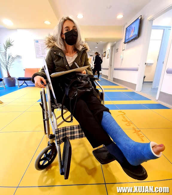 Kotrvats anklecast fetish - Photo #2981347