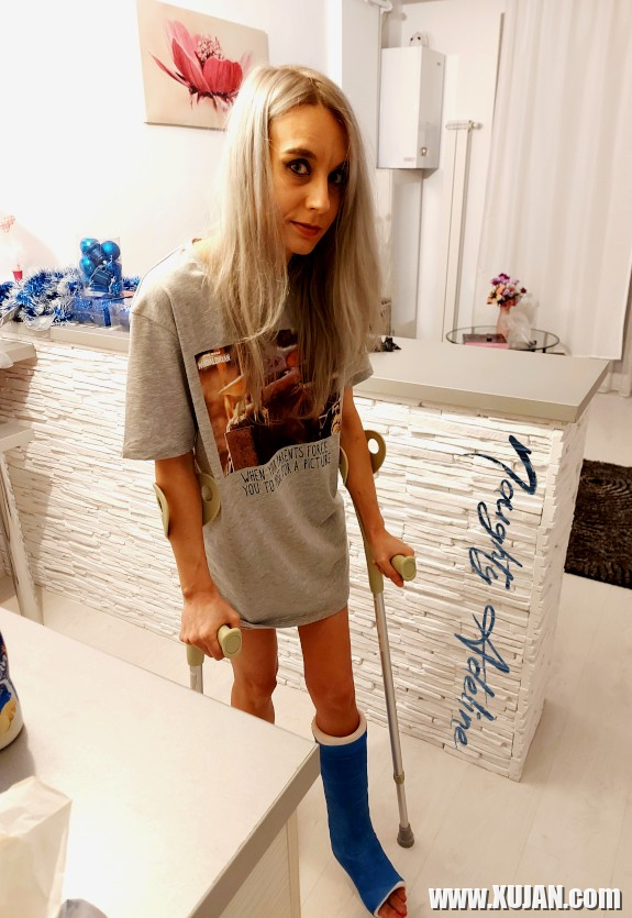 Kotrvats anklecast fetish - Photo #2981349