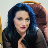 Laurasquirts y 39 i verjin amisn e