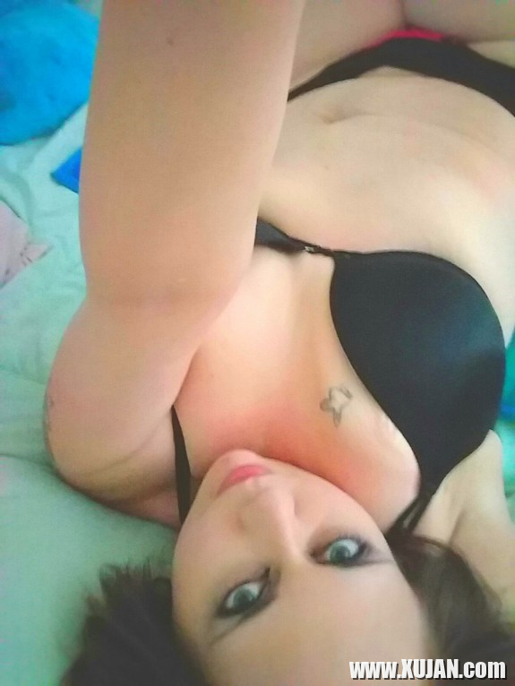 Horny Friday Night - Photo #2986177