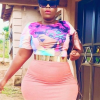 Short thick pear Lilian