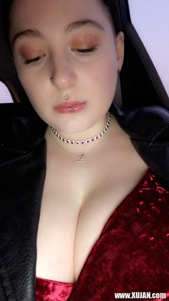 Fancy Bitch - Photo #2992333