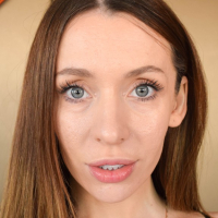 66 Julia Rain